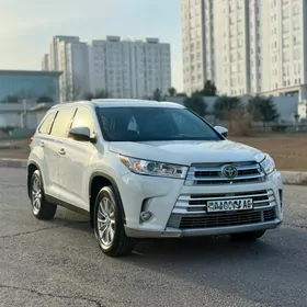 Toyota Highlander 2019