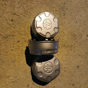 Колпачок от колёс пикапа