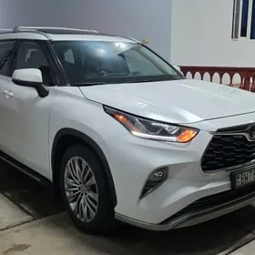 Toyota Highlander 2022