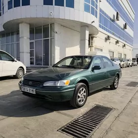 Toyota Camry 1999