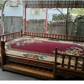 Топчан, в хорошем состоянии.