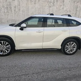 Toyota Highlander 2020