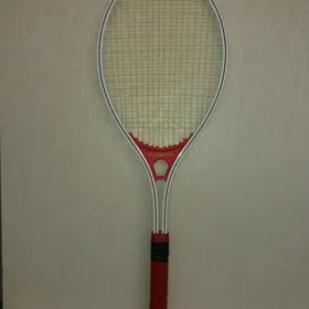 Теннисная ракетка