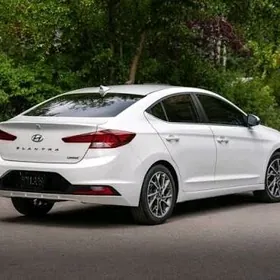 Hyundai Elantra 2019