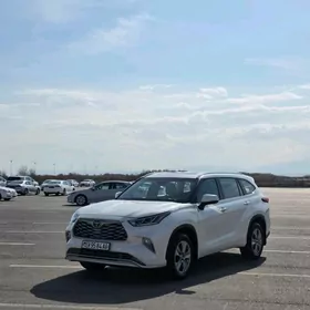 Toyota Highlander 2020