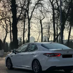 Toyota Camry 2018