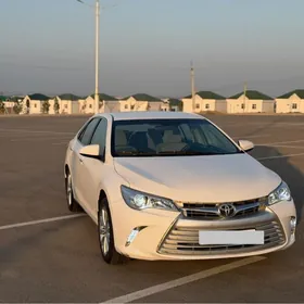 Toyota Camry 2016