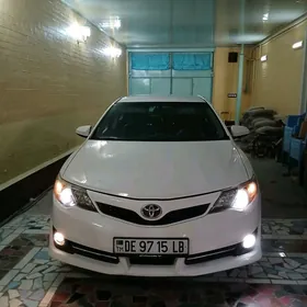 Toyota Camry 2013