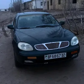 Daewoo Leganza 1998