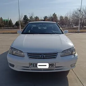 Toyota Camry 2000