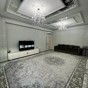 Gurtly 2017 4 Komnat Liftli