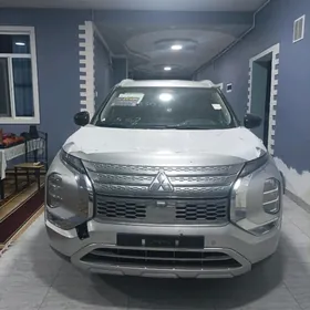 Mitsubishi Outlander 2024