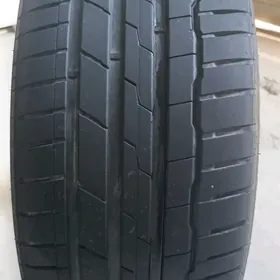 teker pakryşga 245/40/18