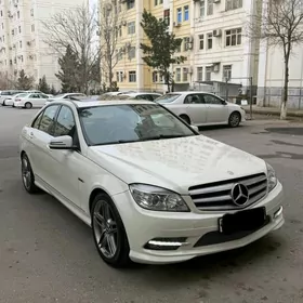 Mercedes-Benz C300 2010