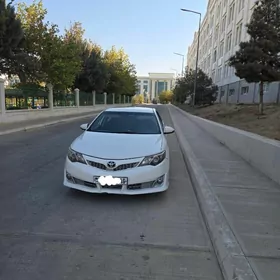 Toyota Camry 2011