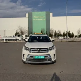 Toyota Highlander 2019