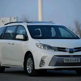 Toyota Sienna 2018
