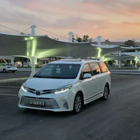 Toyota Sienna 2018