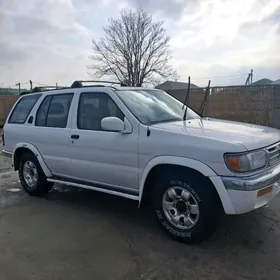 Nissan Pathfinder 1999
