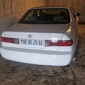 Toyota Camry 1999