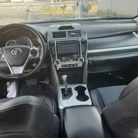 Toyota Camry 2013