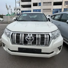 Toyota Land Cruiser Prado 2023