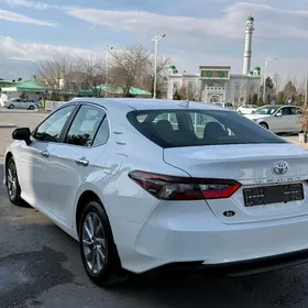 Toyota Camry 2022