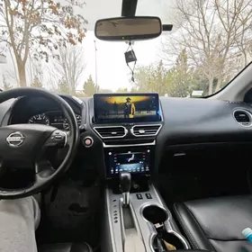 Nissan Pathfinder 2019