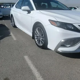 Toyota Camry 2023