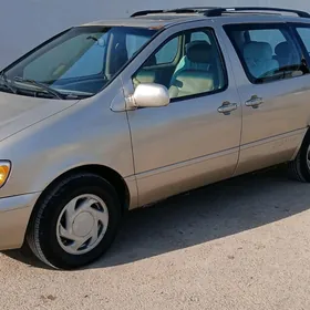 Toyota Sienna 2000