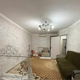 10 Мкр Mkr 1 komnat 2 etaž