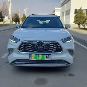 Toyota Highlander 2020