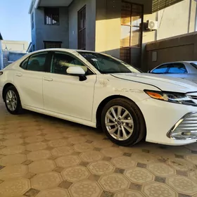Toyota Camry 2023