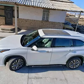 Toyota Highlander 2020