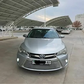 Toyota Camry 2015