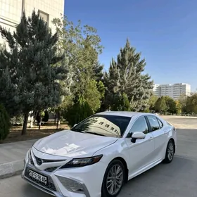Toyota Camry 2021