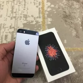 iPhone SE  Paket