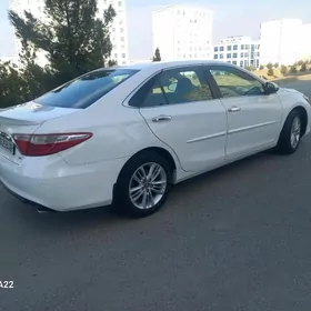 Toyota Camry 2017