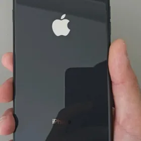İPHONE 8+
