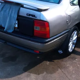 Opel Vectra 1990