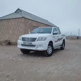 Toyota Hilux 2013