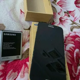 телефон Samsung MEGA