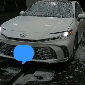 Toyota Camry Hybrid 2024