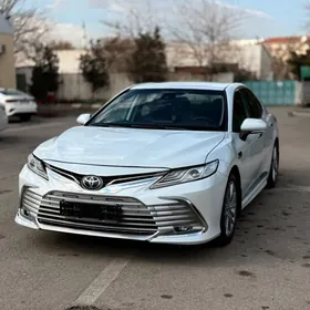 Toyota Camry 2022