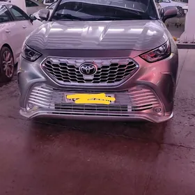 Toyota Highlander 2021