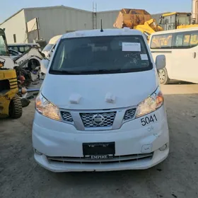 Nissan NV200 2021