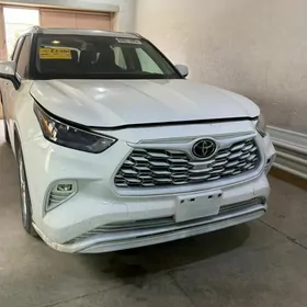 Toyota Highlander 2023