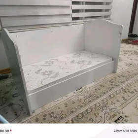 krowat spalny detski