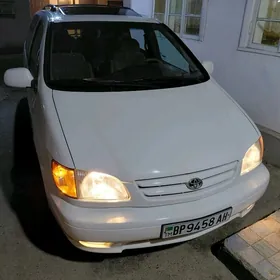 Toyota Sienna 2001