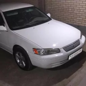 Toyota Camry 1997